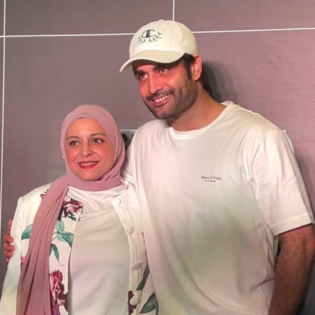 naaazzz31's tweet image. Shared smiles, deeper connection. Their bond truly shines, beautifully candid. Our VivRan MashaAllah.
May they stay together forever ❤️❤️
#VivianDsena #VDians