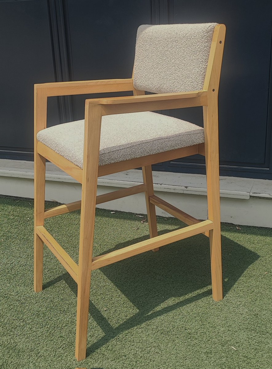 p_woodworker's tweet image. ترکیبی از طراحی مدرن، متریال باکیفیت و ساخت دقیق؛
صندلی اپنی چوبی انتخابی حرفهای برای فضاهاییست که زیبایی و راحتی، هر دو اهمیت دارند
#صندلی_اپنی #صندلی_چوبی #مبلمان_با_جزئیات #جزئیات_دلیل_تفاوت #دکوراسیون_خاص #مبلمان_مدرن #صندلی_کانتری #کیفیت_در_جزئیات #طراحی_خاص #کارگاه_چوبی