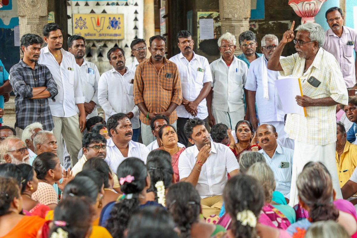 VinojBJP's tweet image. காஞ்சிபுரம் மாவட்டம், திருப்புக்குழி என்னும் இடத்தில், முன்னாள் மத்திய அமைச்சர் திரு. @PonnaarrBJP அவர்களுடைய நடவடிக்கையின் பேரில் மேம்பாலம் அமைக்கப்பட்ட நிலையில், மேம்பாலத்தின் எதிர்ப்புறம் உள்ள பாலுச்செட்டி சத்திரம் என்ற ஊருக்கான போக்குவரத்து தடைபடுவதாக அப்பகுதி மக்கள்…