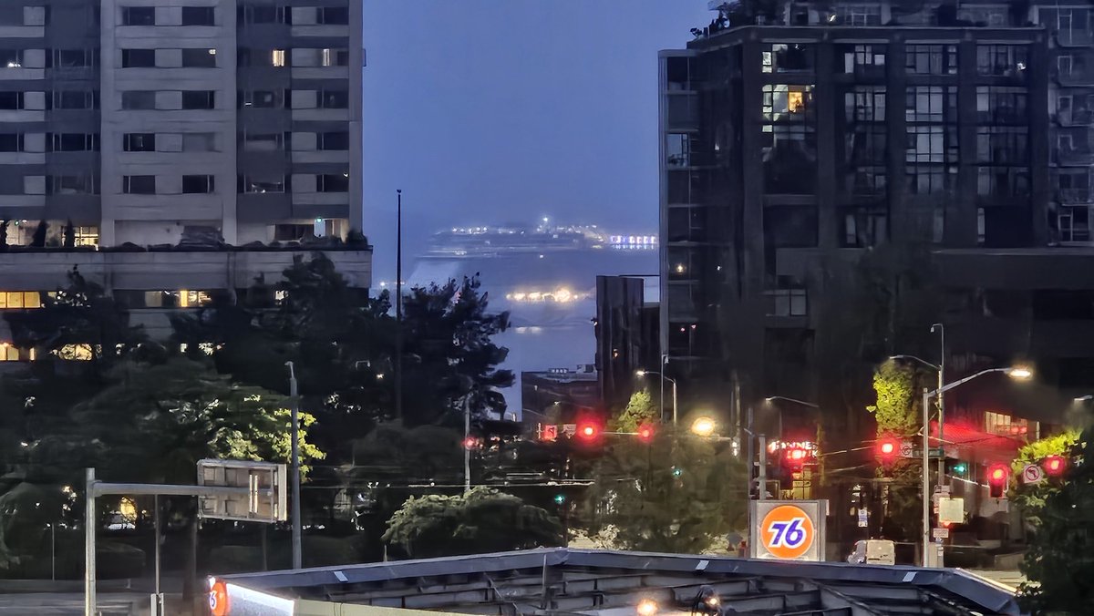 Photog_Jim_KOMO's tweet image. No matter how many times I've seen it, the @CruiseNorwegian Joy always amazes me. The size alone is awe-inspiring. Even when arriving in the Seattle mist, it's impressive.