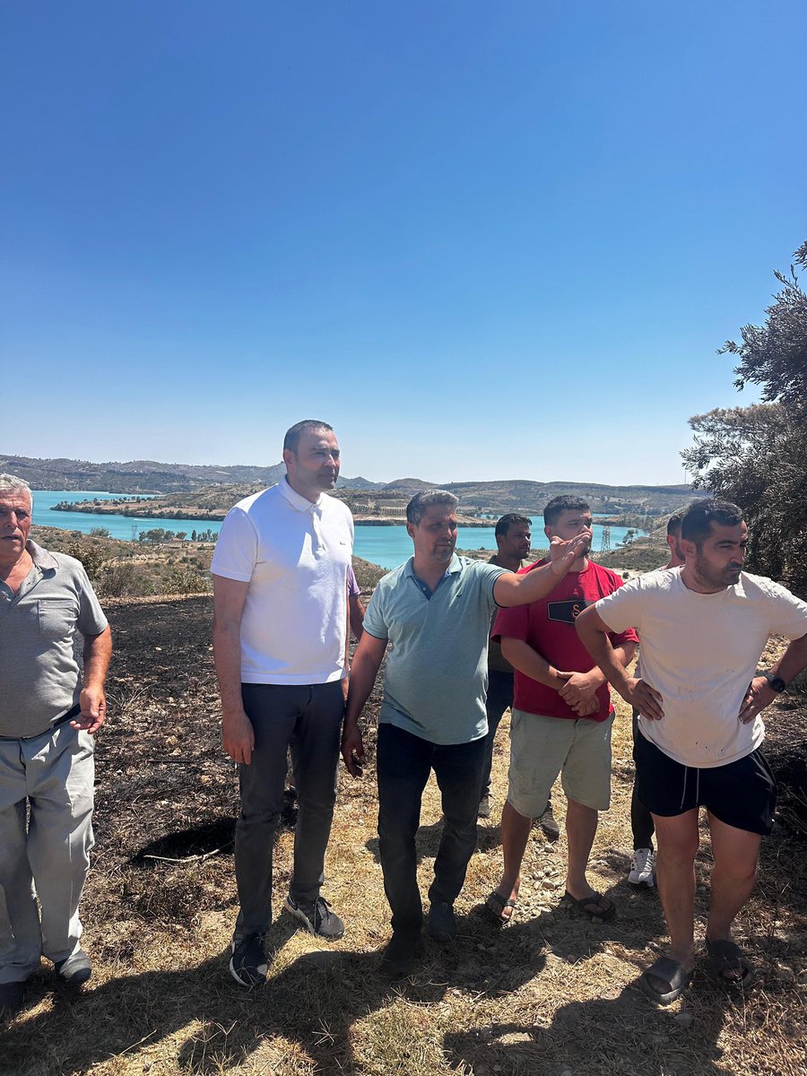 AykutKaya07's tweet image. Manavgat Güzelyalı mahallemizde meydana gelen yangında söndürme çalışmalarını yerinde gözlemledik.
Herhangi bir can kaybı olmadan yangının kontrol altına alınmasına şükrediyoruz.
Mahalle muhtarımıza ve Güzelyalılı hemşehrilerimize geçmiş olsun diyoruz.
Şimdi Gazipaşa’daki ve…