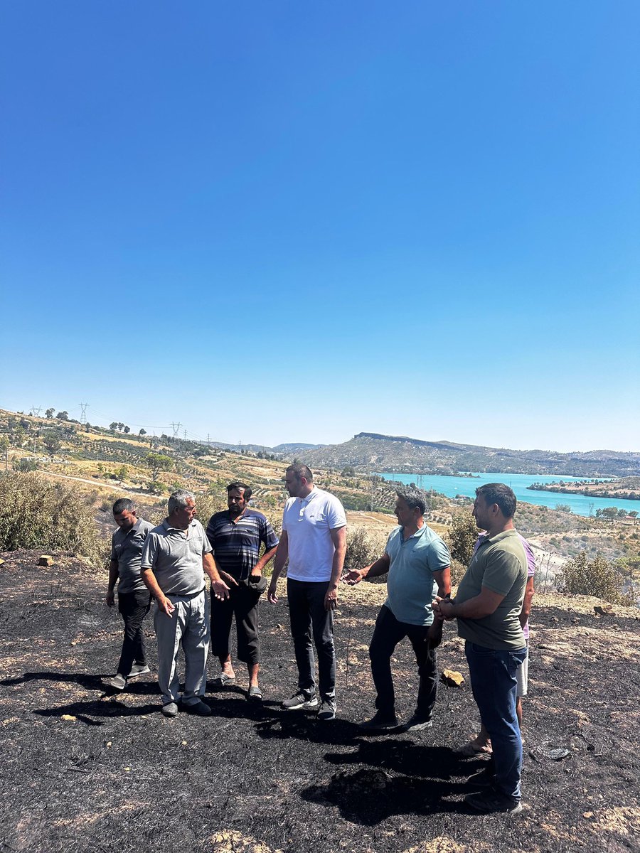 AykutKaya07's tweet image. Manavgat Güzelyalı mahallemizde meydana gelen yangında söndürme çalışmalarını yerinde gözlemledik.
Herhangi bir can kaybı olmadan yangının kontrol altına alınmasına şükrediyoruz.
Mahalle muhtarımıza ve Güzelyalılı hemşehrilerimize geçmiş olsun diyoruz.
Şimdi Gazipaşa’daki ve…