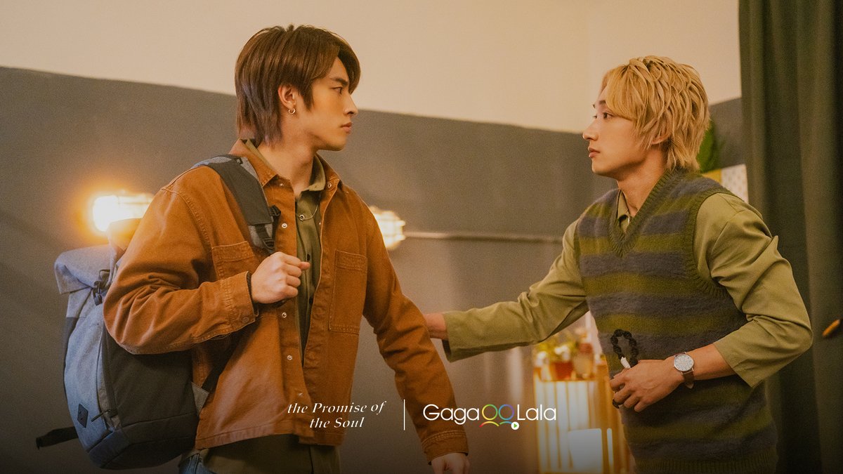 gagaoolala's tweet image. 📢 𝑷𝑹𝑬𝑴𝑰𝑬𝑹𝑬
📺 #ThePromiseoftheSoulEP6
Are Hsia Cha and Haiyuan more connected than they thought they were?
Watch new EPs here ▶️ bit.ly/4nkJU2J
⏰ Fridays 8:30PM GMT+8
🌏 Available in Americas, Europe, Middle East, Southeast Asia, 🇦🇺🇳🇿🇮🇳