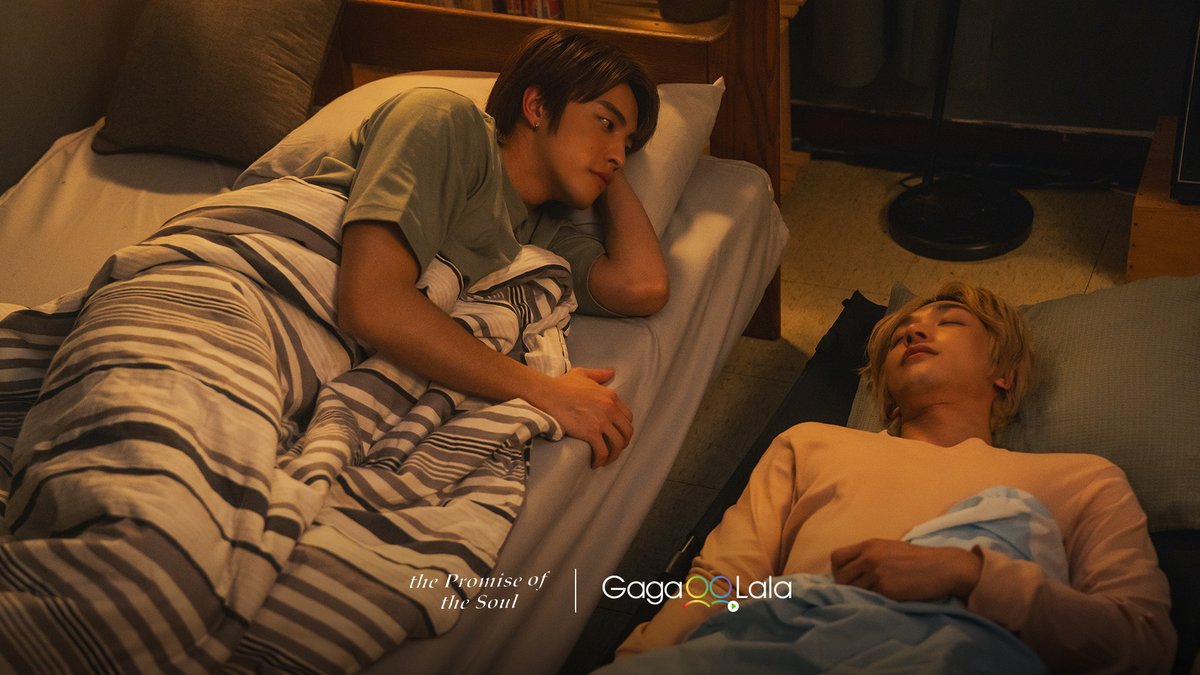 gagaoolala's tweet image. 📢 𝑷𝑹𝑬𝑴𝑰𝑬𝑹𝑬
📺 #ThePromiseoftheSoulEP6
Are Hsia Cha and Haiyuan more connected than they thought they were?
Watch new EPs here ▶️ bit.ly/4nkJU2J
⏰ Fridays 8:30PM GMT+8
🌏 Available in Americas, Europe, Middle East, Southeast Asia, 🇦🇺🇳🇿🇮🇳