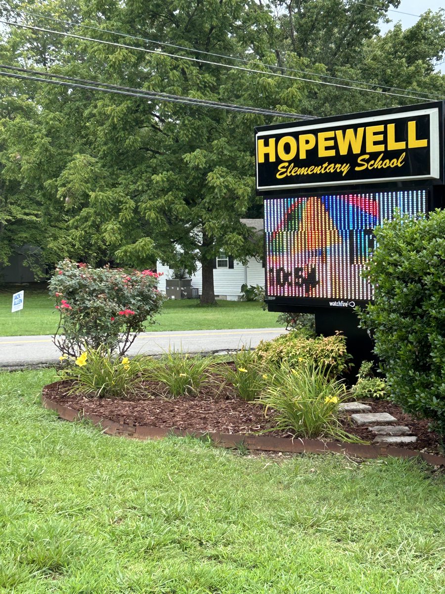 bestbuymetals's tweet image. Our Day of Action with United Way of the Ocoee Region is just beginning today! We'll be sharing more soon. In the meantime, here is a look back at last year😎🥰BBM at the Hopewell Elementary School in Cleveland, TN!🤩
 #unitedway #clevelandtn #teamwork #volunteer #bestbuymetals