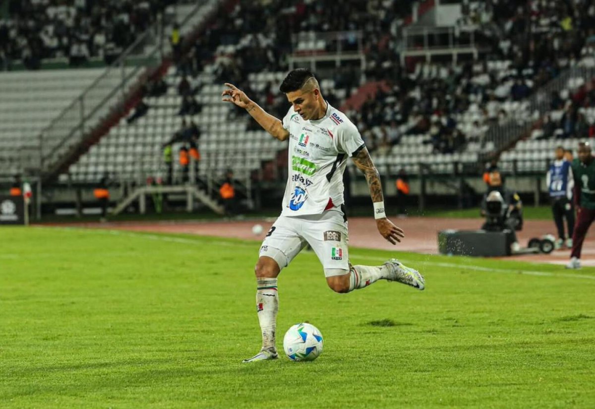TIRANDO1010's tweet image. 🗣️ #AHORA | Daniel Jaramillo (#OnceCaldas 🇨🇴): "Hay un acuerdo parcial con Nacional, quedan unos temas pero vamos muy adelante. La primera oferta fue por un porcentaje más alto pero queríamos conservar más parte de la ficha de Patiño"
▶️ youtube.com/live/hyIDcov27…