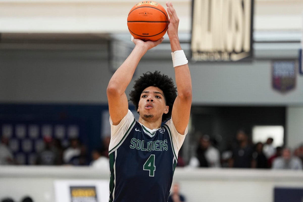 TheAthleticCBB's tweet image. Tyran Stokes or Jordan Smith Jr.? College hoops coaches on their favorite players in 2026 dlvr.it/TM6MgN
