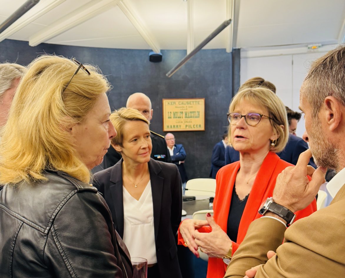 LGarnier44's tweet image. Merci chère @VeroLouwagie, ministre en charge du commerce et des PME, pour ta venue aujourd’hui à La Baule, et pour ton écoute des acteurs économiques locaux.