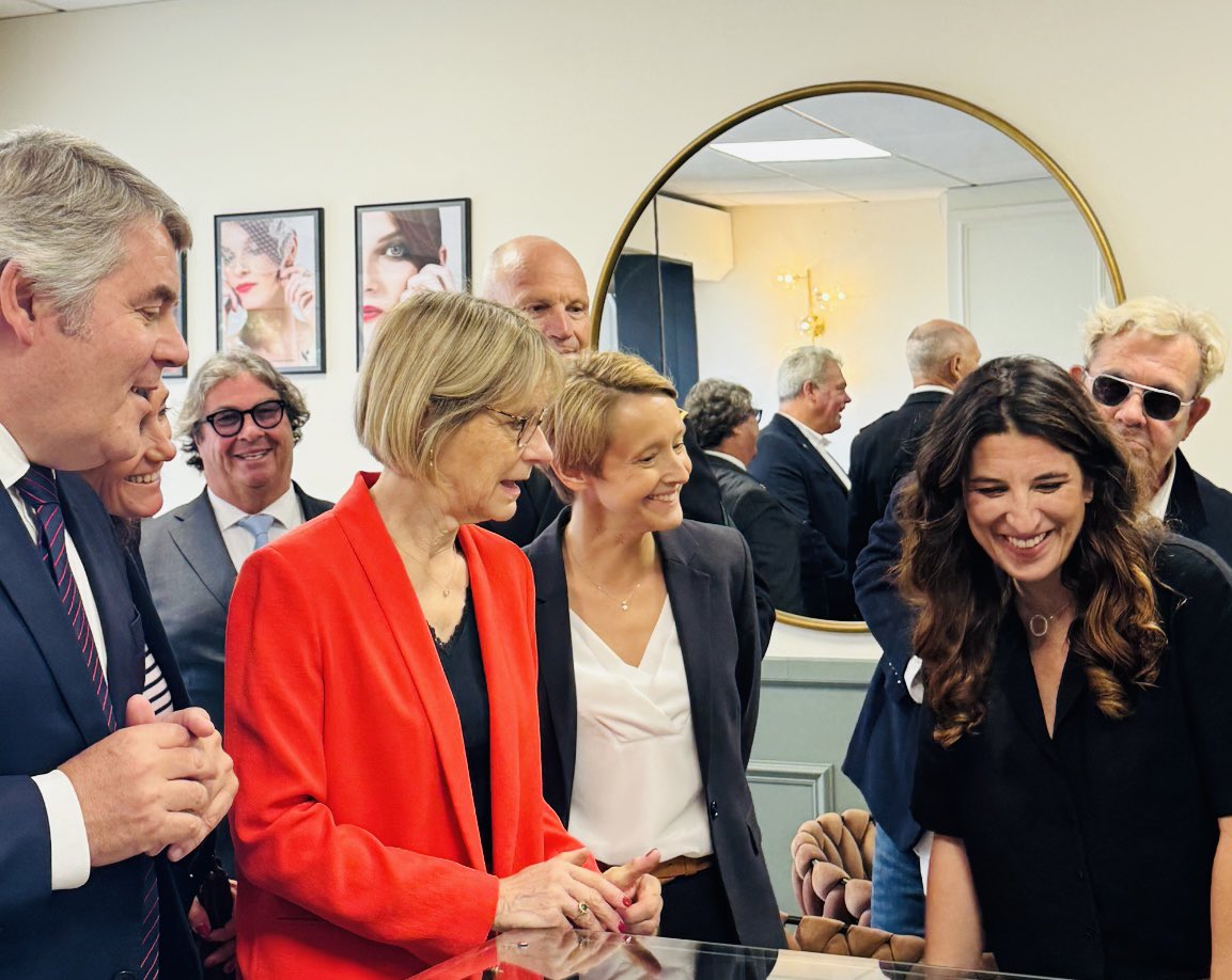 LGarnier44's tweet image. Merci chère @VeroLouwagie, ministre en charge du commerce et des PME, pour ta venue aujourd’hui à La Baule, et pour ton écoute des acteurs économiques locaux.