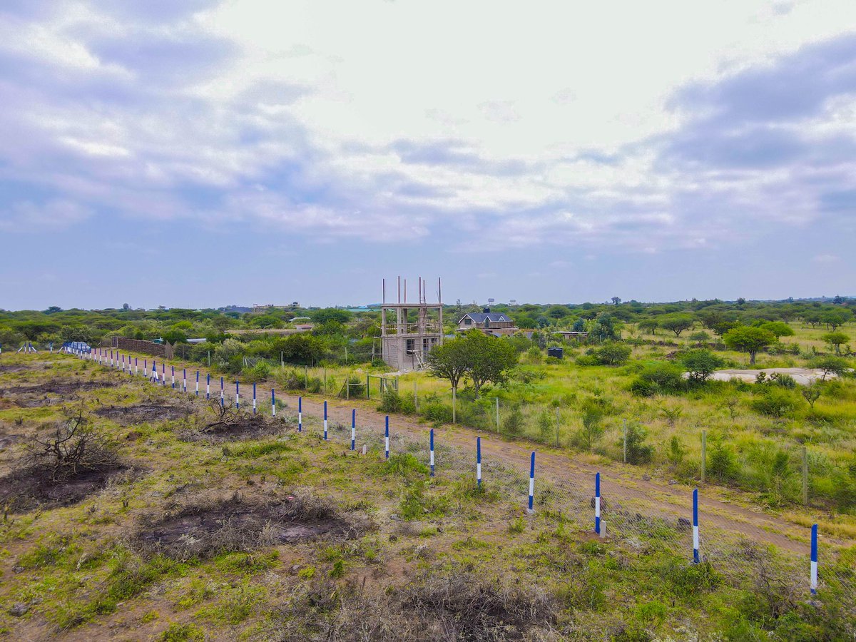 fanaka_limited's tweet photo. Tag a soon to be real estate mogul. Someone who sees value in buying prime land.
For bookings call 0795664455 | https://t.co/y0dRvfSns9
Fanaka In Ngong
#NgongViewGardens #LandforsaleinNgong #PlotsforsaleinNgong #Megalaunch https://t.co/PnR9cxwmkv