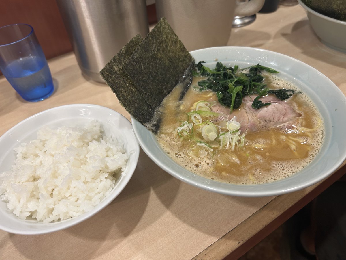 kentarou_f15's tweet image. 帰国して初めての日本食は牛骨でした
まぢ沁みます