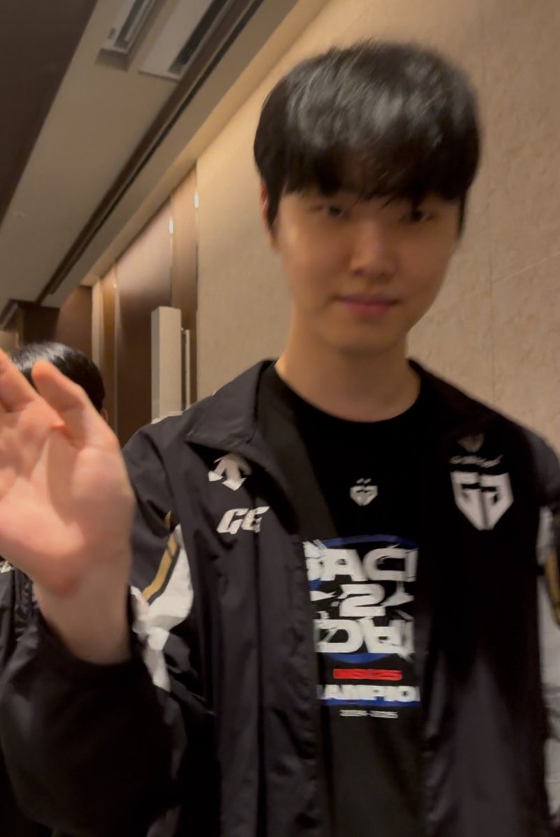 SOvvvvy's tweet image. 암튼수고하셧어요^__^ 진짜진짜 푹쉬시길