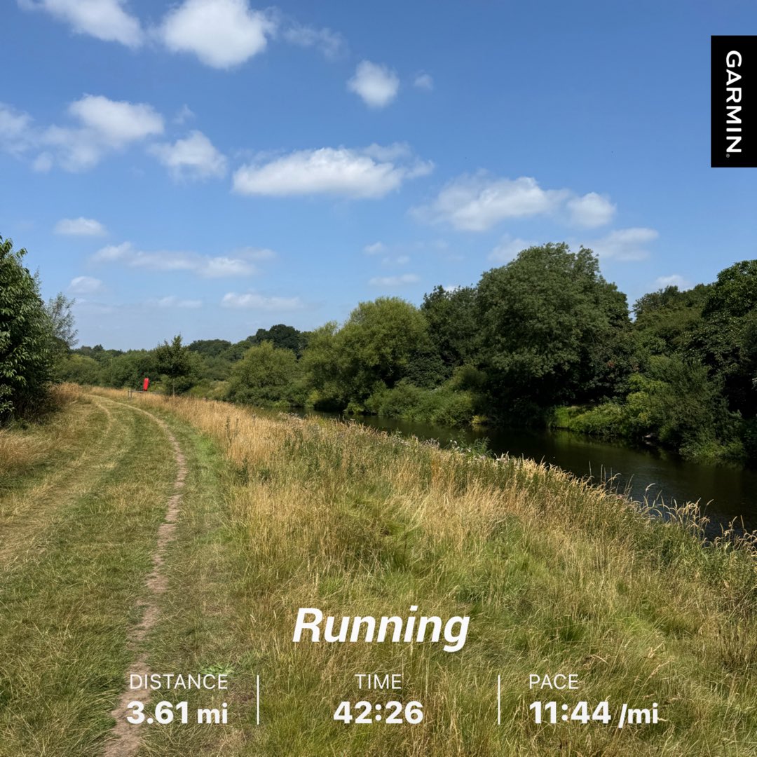 UKRunChat's tweet image. Lovely along the river today 🌞 #ukrunchat