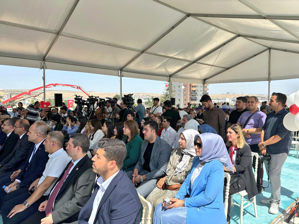 Arb.Av.Yasemin KARACA ERSÖZ (@avyaseminkaraca) on Twitter photo Adli Tıp Grup Başkanlığı Hizmet Binamızın temelini, Adalet Bakanımız <a href="/yilmaztunc/">Yılmaz TUNÇ</a> ve Kıymetli Protokol üyelerimizle dualar eşliğinde temelini attık.
✅ Gaziantep, Şanlıurfa, Kahramanmaraş ve Kilis illerimize hizmet verecek.
Hayırlı, uğurlu olsun.
<a href="/abdulhamitgul/">Abdulhamit Gül</a>
<a href="/FatmaSahin/">Fatma Şahin</a> Adli Tıp Grup Başkanlığı Hizmet Binamızın temelini, Adalet Bakanımız <a href="/yilmaztunc/">Yılmaz TUNÇ</a> ve Kıymetli Protokol üyelerimizle dualar eşliğinde temelini attık.
✅ Gaziantep, Şanlıurfa, Kahramanmaraş ve Kilis illerimize hizmet verecek.
Hayırlı, uğurlu olsun.
<a href="/abdulhamitgul/">Abdulhamit Gül</a>
<a href="/FatmaSahin/">Fatma Şahin</a>