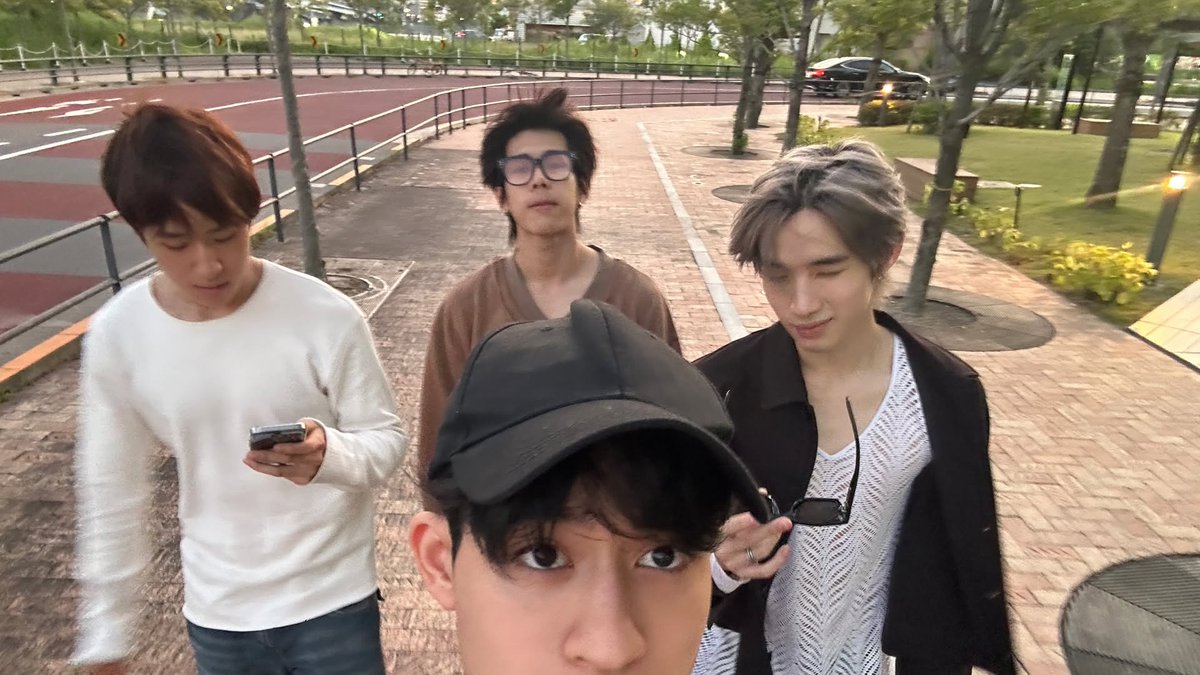 อะไรใหม่ๆมาก นัทฮงตุ้ยบาร์โค้ด 🤎👀😎🤙🏻🤍

#nnutdan #hongshishoshi #TuiChayatorn
#LYKN - #barcodetin