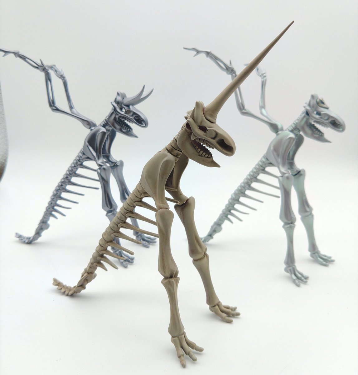 monobya's tweet image. 夏のワンフェス
ものびゃー博物館の出展一覧です

新作
マブデブルク・ユニコーン
6500円

再版
神々の戯れ
12000円

空蝉
16000円

メアリーのドーセット
17000円

頁岩の妖精
12000円

土偶各種
未塗装500円
完成品1000円

です
よろしくお願いします(^o^)/