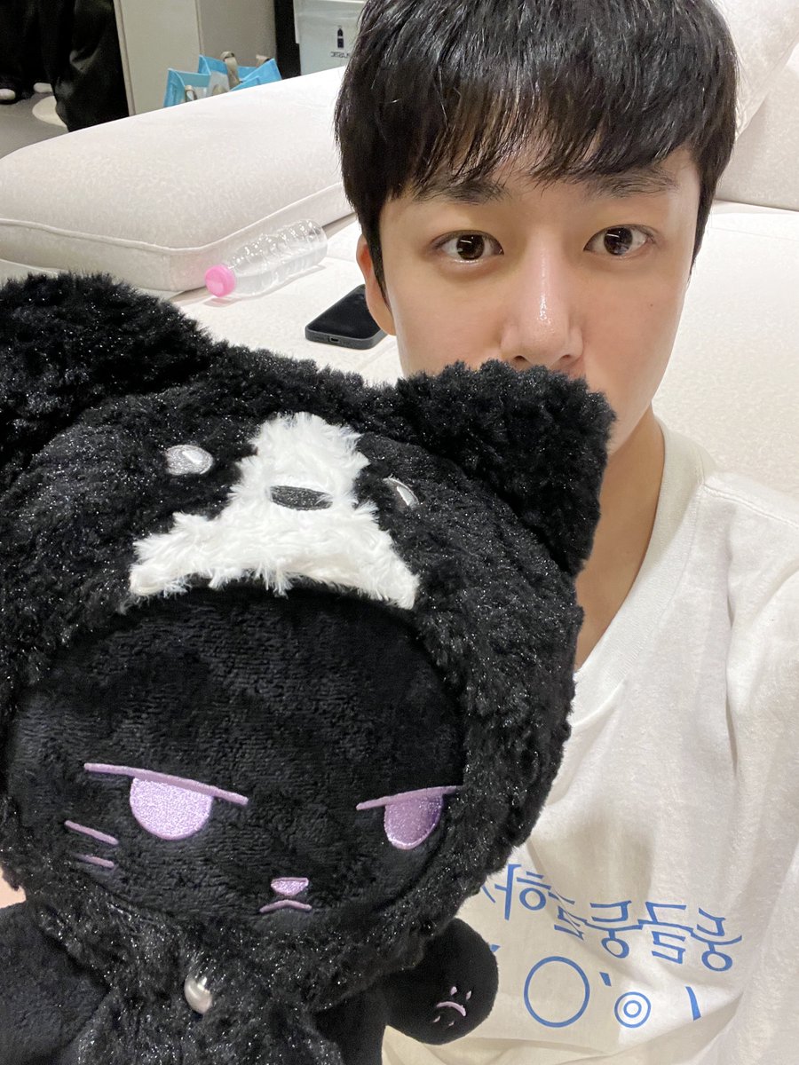 OfficialMONSTAX's tweet image. 다음에는 우리 꼭 같이 가자~ #형원