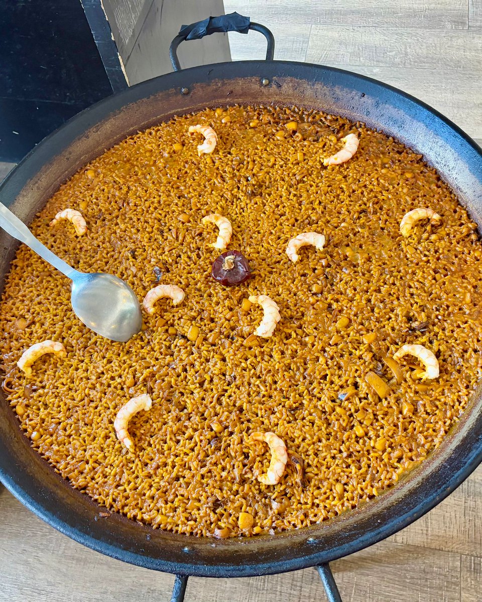 En #ALETREO también cuidamos el #equipo fuera de la oficina 💙 Este #verano hemos hecho una jornada de paddle surf y comida, que compartimos con
<a href="/_ProyectoVivir/">Proyecto Vivir Fundación</a> y <a href="/fnovaterra/">Fundación Novaterra</a>.

¡Relaciones con propósito, dentro y fuera del agua!