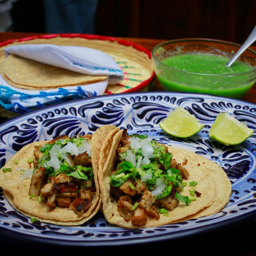 EmbamexPolonia's tweet image. Czy znasz już szlak #SoboTaco? Tego lata odważ się skosztować nowych smaków i daj nam znać które tacos są najlepsze w mieście! 📷 cutt.ly/DwqIoe67