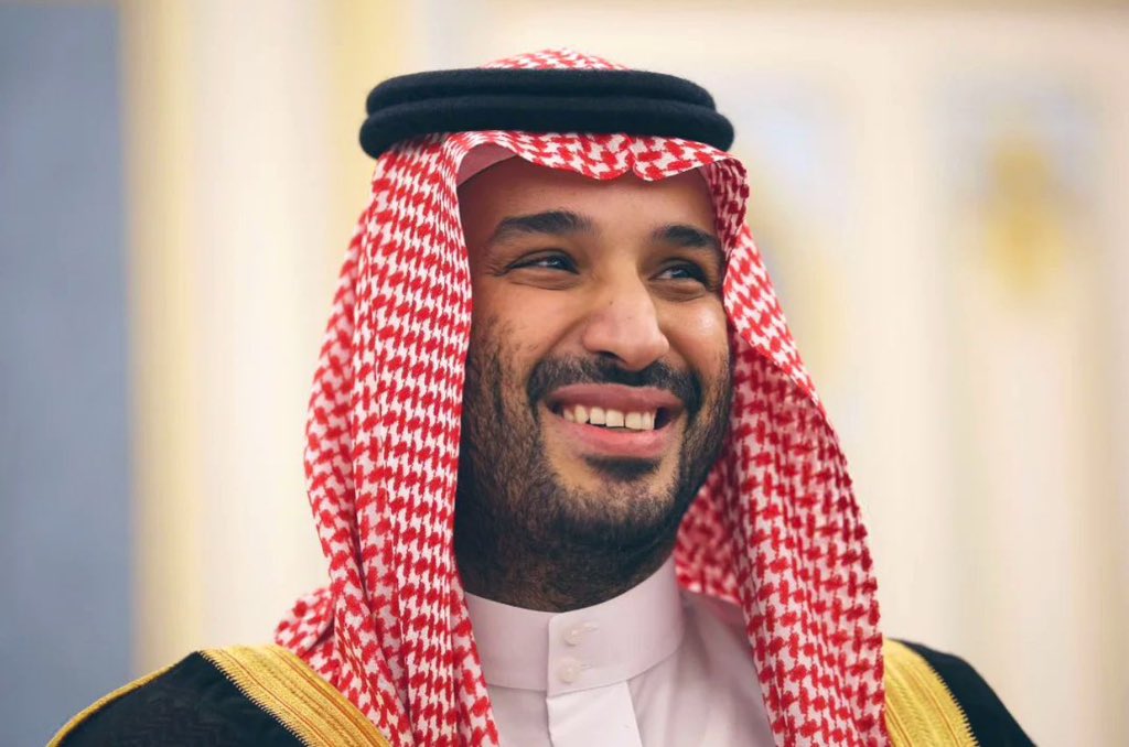 اللهم احرسه بعينك التي لا تنام، اللهم اجعلنا
خير سند ومعين له.🤍
 #ساعه_استجابة