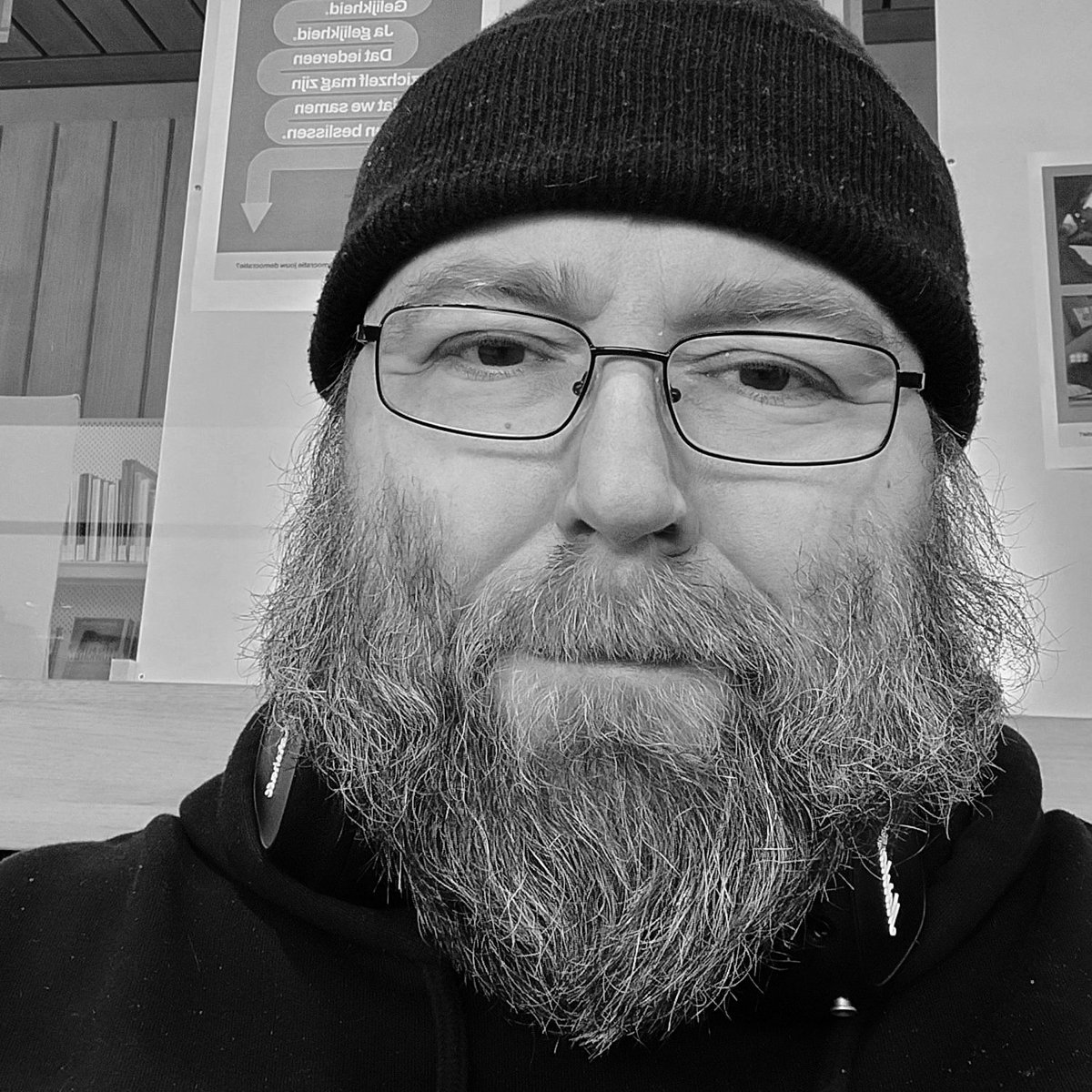 Daklozen opvang
----
Het bericht dat een 100 jarige dakloze vrouw eindelijk onderdak krijgt, krijgt veel aandacht en terecht.
Het zegt iets over hoe we met dakloze mensen omgaan, het zegt iets over de daklozen opvang.
Dat daklozen moeten vechten om de schaarse opvang plekken