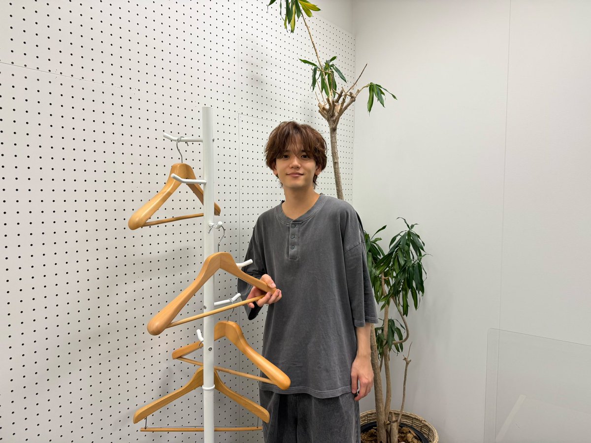 fantastics_fext's tweet image. FM802 「DYFF」 にお付き合いいただいた皆さんありがとうございました☺️
選曲いかがでしたでしょうか?
📻 オンエアリスト-----
DAISIES / Justin Bieber
Candy Blaze / FANTASTICS
君がくれた夏 / 家入レオ
How Deep Is Your Love / PJ Morton
Firework / Katy Perry
八月の陽炎 / マカロニえんぴつ…