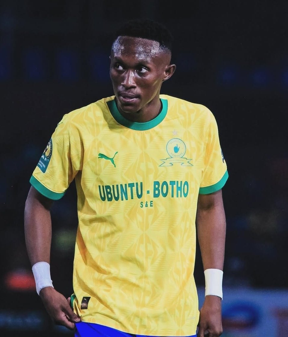 Tukisema Simba inapesa mnabisha, tumeanza kununua wachezaji wa Mamelodi sasa🙌🏻🙌🏻😁