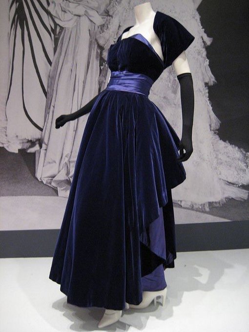 Catherine Curzon (@madamegilflurt) on Twitter photo Frockers, I am SO excited to announce that I've signed with <a href="/penswordbooks/">Pen & Sword Books</a> to write "Christian #Dior: The Architect of Elegance", a biography of the man and his #frockingfabulous brand! The book will be out in 2027 and I am SO excited! Let's celebrate with this beauty from 1957, Frockers, I am SO excited to announce that I've signed with <a href="/penswordbooks/">Pen & Sword Books</a> to write "Christian #Dior: The Architect of Elegance", a biography of the man and his #frockingfabulous brand! The book will be out in 2027 and I am SO excited! Let's celebrate with this beauty from 1957,
