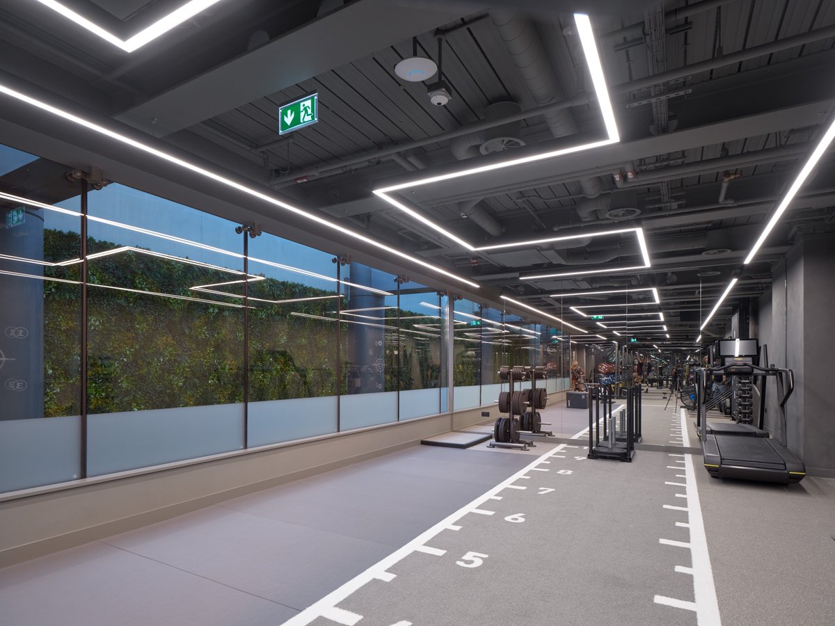 What’s better than a good product? A great product that ships fast, fits first time, and looks perfect.

synergycreativ.com

#LightingMadeEasy #ContractorFriendly