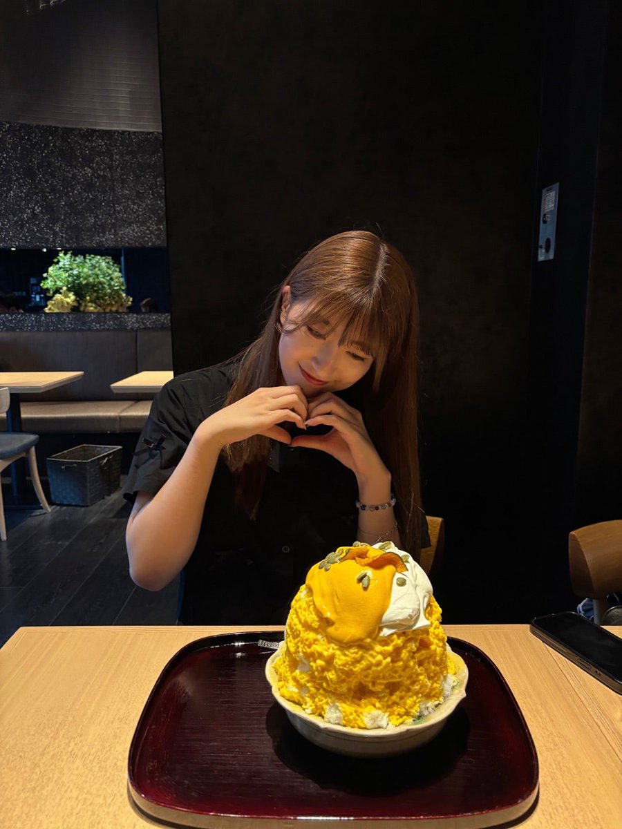 MorningMusumeMg's tweet image. 【12期 Blog】 あゆねちんかき氷!羽賀朱音 ameblo.jp/mm-12ki/entry-… #morningmusume25 #モーニング娘25 #ハロプロ