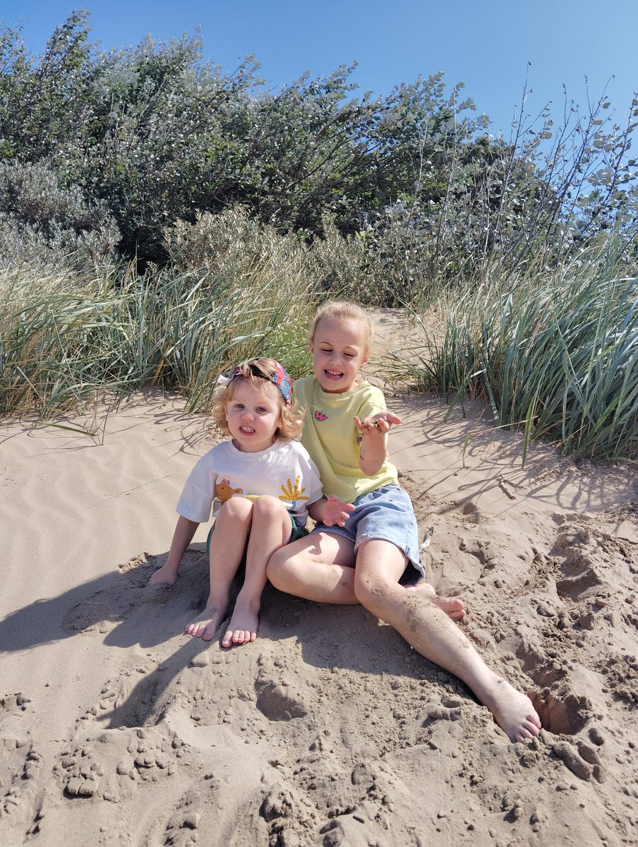 RMFrancis's tweet image. Burnham on Sea, you never let us down. Life is good.