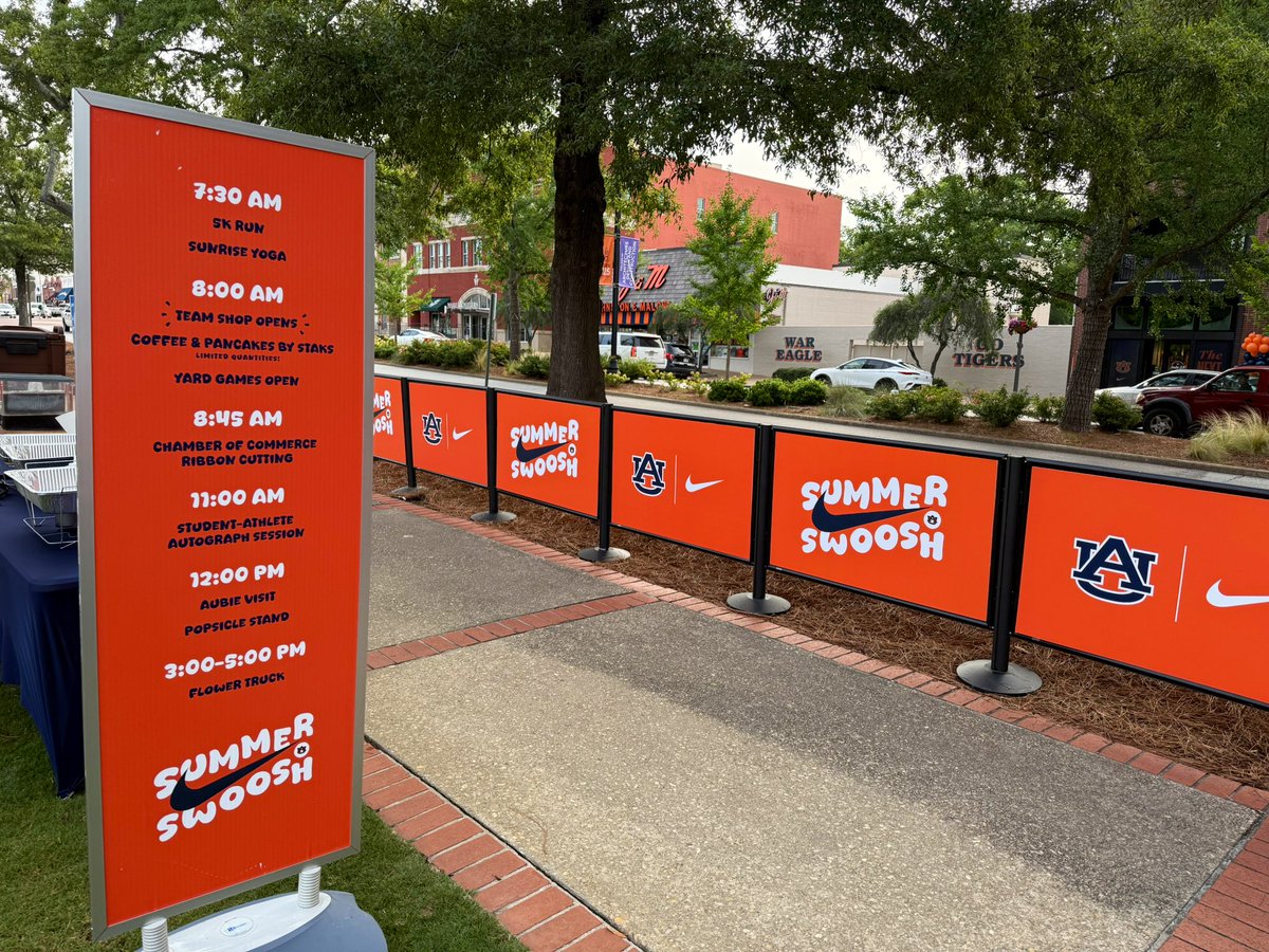 RhettHobart's tweet image. #SummerSwoosh is here! 

Our team crushed it with a full day of activities on Samford Lawn for the official @Nike x Auburn retail launch. 

✅ 5K Fun Run
✅ Morning Yoga
✅ Kids Zone

Team Shop opens at 8 AM! 

#WarEagle