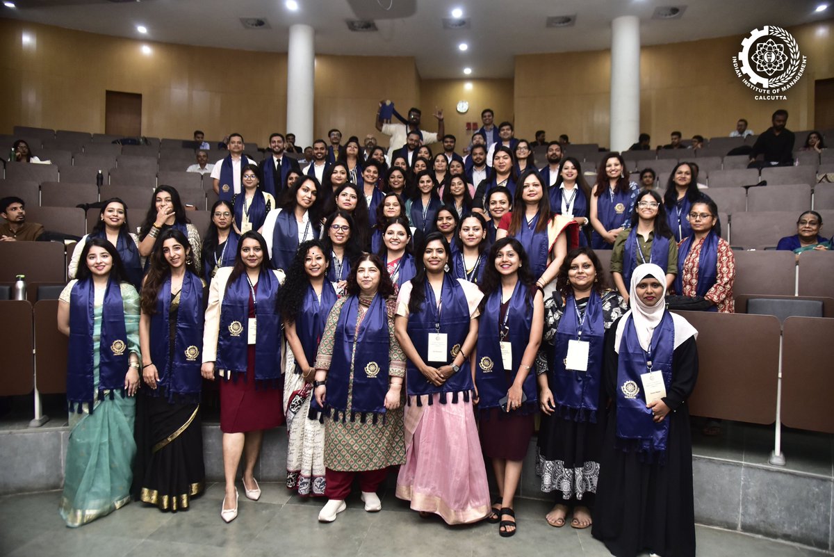 IIM_Calcutta's tweet image. 🎓 𝐂𝐞𝐥𝐞𝐛𝐫𝐚𝐭𝐢𝐧𝐠 𝐭𝐡𝐞 𝐉𝐨𝐮𝐫𝐧𝐞𝐲 𝐨𝐟 𝐇𝐑 𝐄𝐱𝐜𝐞𝐥𝐥𝐞𝐧𝐜𝐞
IIM Calcutta is proud to welcome the participants of the 𝟏𝟓𝐭𝐡 𝐛𝐚𝐭𝐜𝐡 𝐨𝐟 𝐭𝐡𝐞 𝐄𝐱𝐞𝐜𝐮𝐭𝐢𝐯𝐞 𝐏𝐫𝐨𝐠𝐫𝐚𝐦𝐦𝐞 𝐢𝐧 𝐇𝐮𝐦𝐚𝐧 𝐑𝐞𝐬𝐨𝐮𝐫𝐜𝐞𝐬 𝐌𝐚𝐧𝐚𝐠𝐞𝐦𝐞𝐧𝐭 (𝐄𝐏𝐇𝐑𝐌) into…