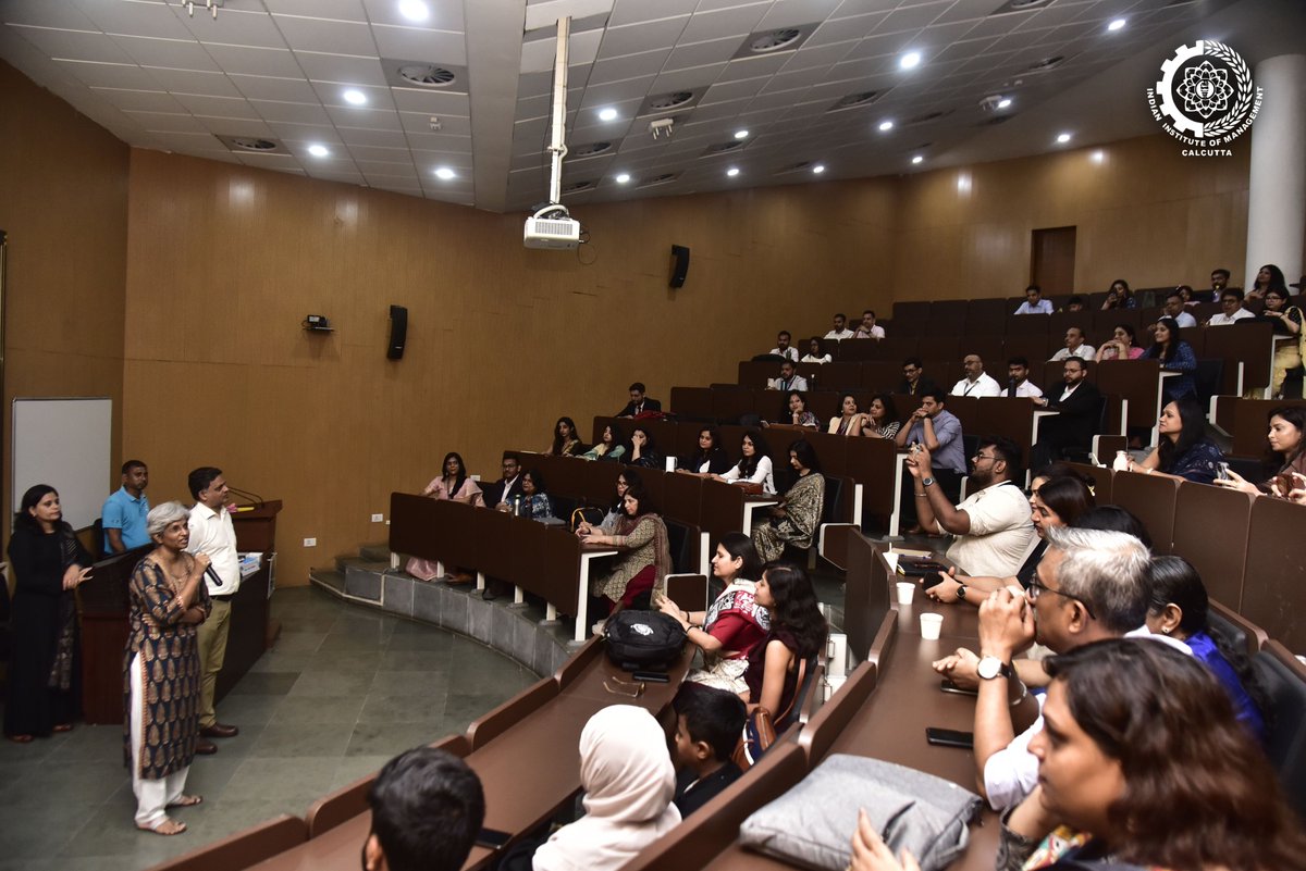 IIM_Calcutta's tweet image. 🎓 𝐂𝐞𝐥𝐞𝐛𝐫𝐚𝐭𝐢𝐧𝐠 𝐭𝐡𝐞 𝐉𝐨𝐮𝐫𝐧𝐞𝐲 𝐨𝐟 𝐇𝐑 𝐄𝐱𝐜𝐞𝐥𝐥𝐞𝐧𝐜𝐞
IIM Calcutta is proud to welcome the participants of the 𝟏𝟓𝐭𝐡 𝐛𝐚𝐭𝐜𝐡 𝐨𝐟 𝐭𝐡𝐞 𝐄𝐱𝐞𝐜𝐮𝐭𝐢𝐯𝐞 𝐏𝐫𝐨𝐠𝐫𝐚𝐦𝐦𝐞 𝐢𝐧 𝐇𝐮𝐦𝐚𝐧 𝐑𝐞𝐬𝐨𝐮𝐫𝐜𝐞𝐬 𝐌𝐚𝐧𝐚𝐠𝐞𝐦𝐞𝐧𝐭 (𝐄𝐏𝐇𝐑𝐌) into…