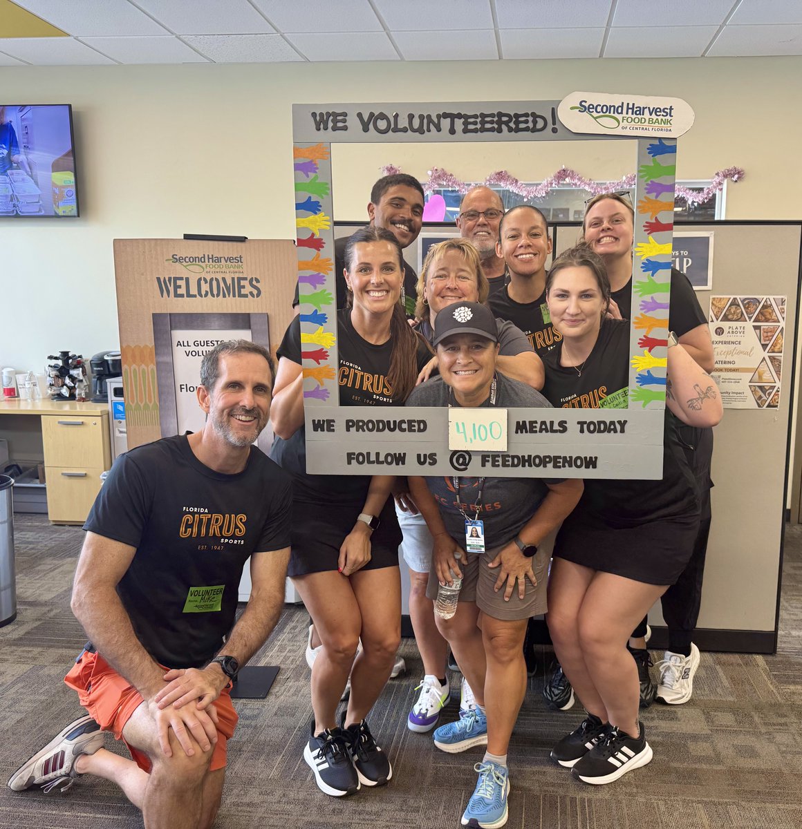 FCSports's tweet image. Yesterday, our team volunteered with @feedhopenow and helped prepare 4,100 meals for local families. 💪🍽️

Proud to support their mission to fight hunger and feed hope in Central Florida. #FeedHopeNow #SecondHarvest