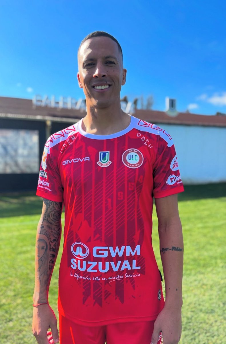RodrigoQta's tweet image. ⚽️🇨🇱 HASTA QUE VOLVIÓ 🧱
Kevin Méndez (29|🇺🇾) firmó con #ULC Mucha nota, mucho like, pero para mí tras su salida de #Everton este fue el club que lo buscó y firmó. Todo lo otro para mí no fue tan así. Tenía ganas de volver a 🇨🇱
📸: Comunicaciones ULC