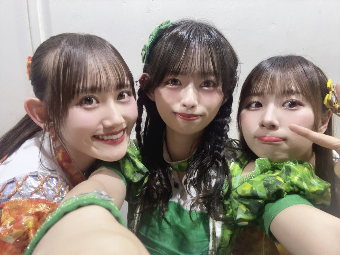 金晩アイドル
ありがとうございました！🍏

久しぶりの金晩あえてうれしかったよ🫶🏻
たくさん動画写真も撮ってくれてありがと(＞＜)

最近野外多かったから今日は髪おろした～～💚