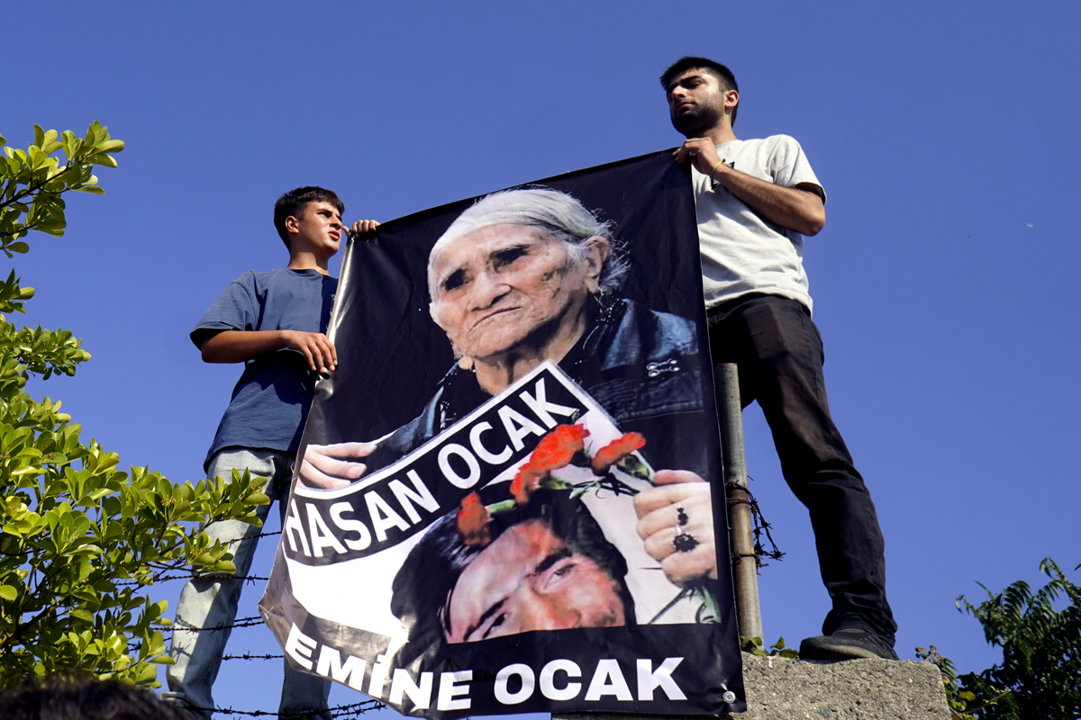 EMİNE OCAK 
ELVEDA ANNE... 
24 Temmuz 2025 İstanbul
#MehmetÖzer