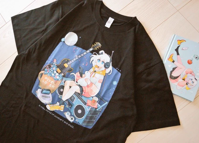 本日22時からこちらのTシャツが販売されます! チルミュージック×ピクセルアートのイメージで描き下ろしました! 数量限定生産になります! カフェのお供にいかがでしょうか