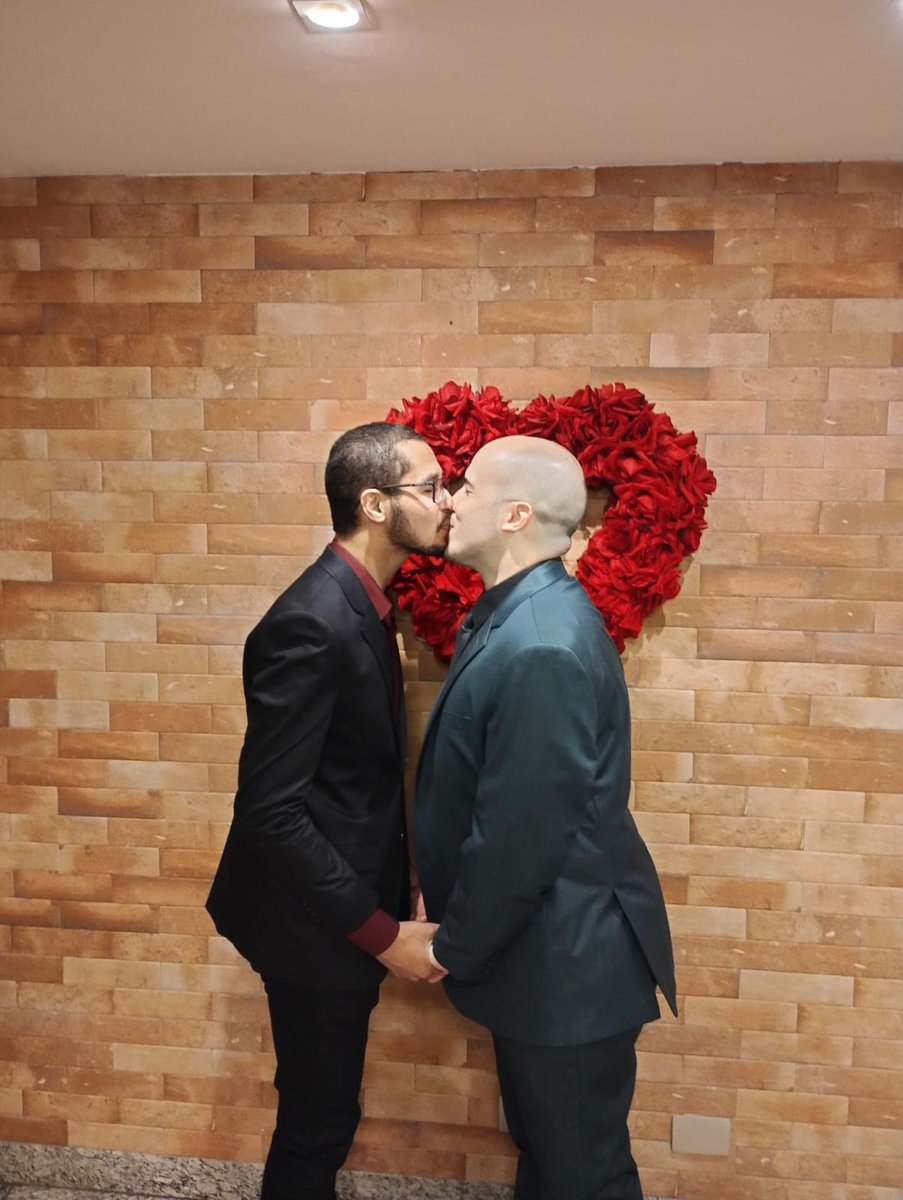 Tirlin's tweet photo. Officially married to @TrariltFenFen as of today https://t.co/CSDlIBi0vn