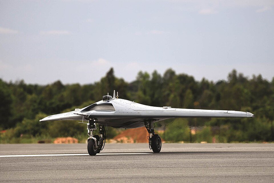 elitepredatorss's tweet image. Loved the news that some version of Kaveri will be used in UCAV. During Aero India, interacted with some people and found out we might be months away to build our own RAM which would be on par with Americans.
Engine + UCAV + RAM = We might be a tactical solution.
We need UCAVs…