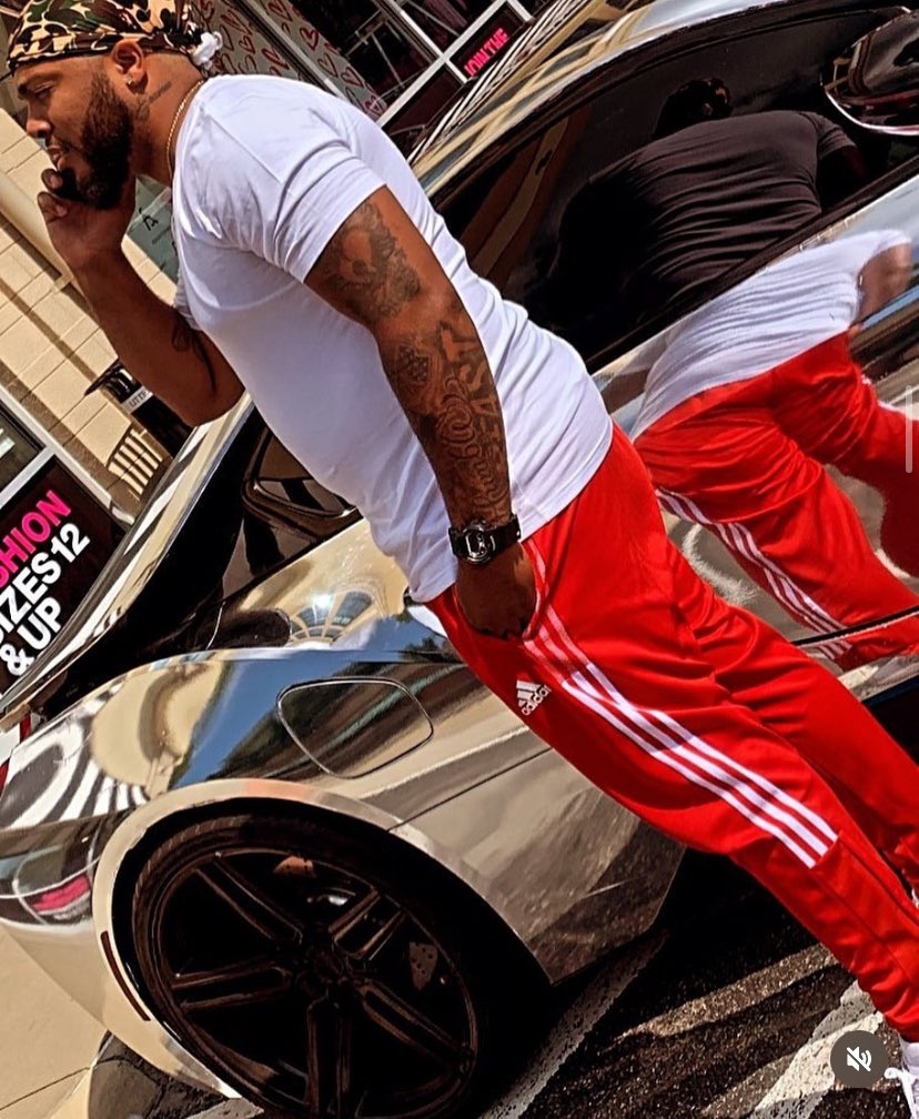 TakeNotes757's tweet image. Survived too many storms to be scared bout a rain drop