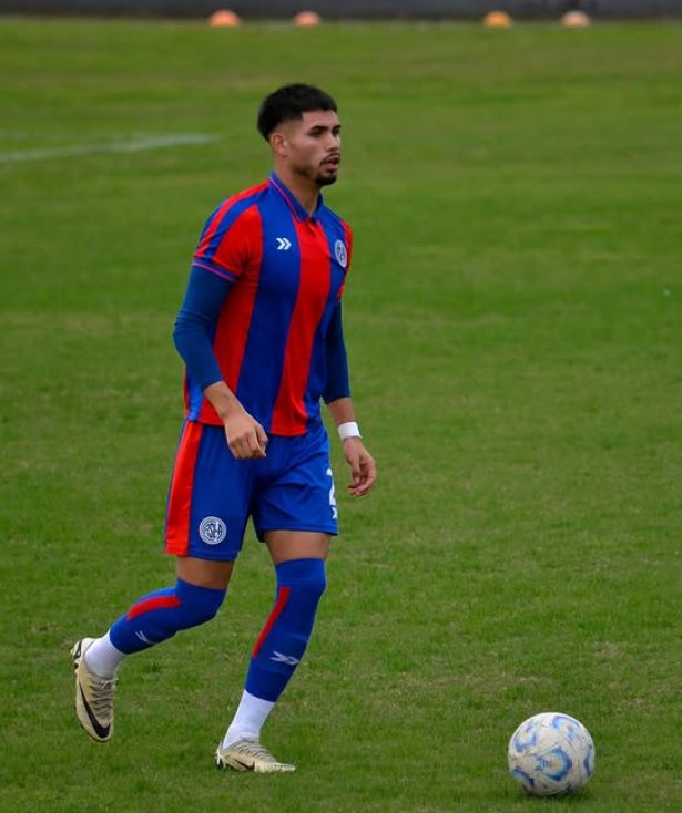 Legadocuervo's tweet photo. 📌Voy a decir algo y espero confíen en mi ...
(pará quien sos!) No en serio, para mi el remplazo de #Romaña está en el club. 🔵🔴
👉En su momento lo dije con #Gill, con #Perruzzi, lo dije con #Rattalino y lo remarco ahora:
ALEJO CORDOBA es quien debe tener su chance en la primera de #Sanlorenzo.
👉En un próximo posteo les cuento en detalle porque debe ser él! No tengo dudas! 💙❤️💪
