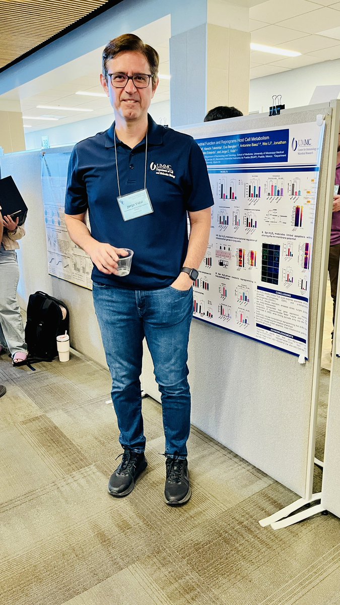 JorgeEVidal1's tweet image. A wonderful week of science at the @GordonConf on Microbial Adhesion and Signal Transduction; presenting our research, learning, and connecting with colleagues and trainees!