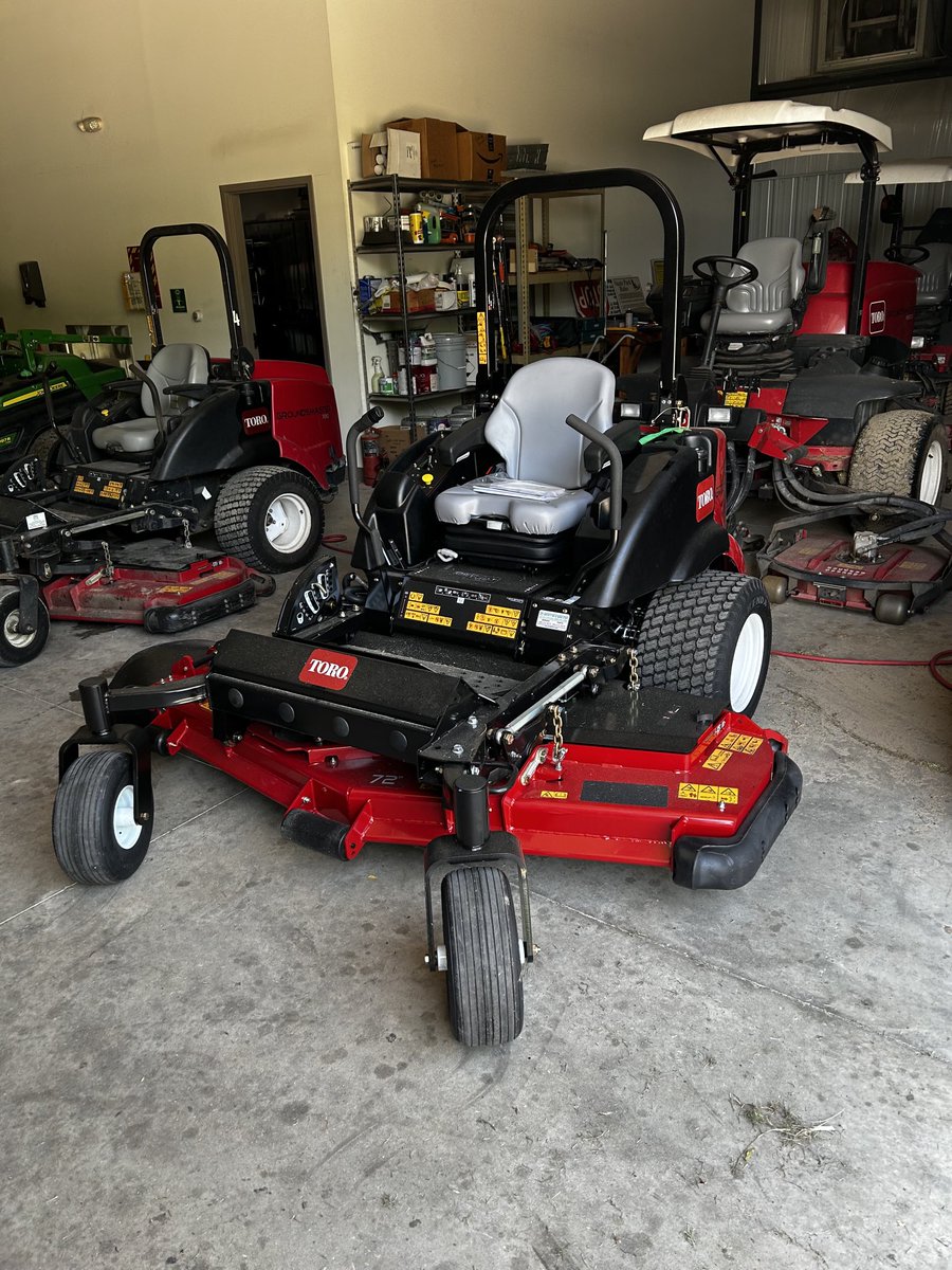 Not your typical Z-Mower, this Groundsmaster 7200 from ⁦<a href="/TheToroCompany/">Toro</a>⁩ and ⁦<a href="/smithturf/">Smith Turf & Irrigation</a>⁩ took its place in a fleet of industrial duty mowing equipment this week. Thanks to a smart customer in North Carolina!