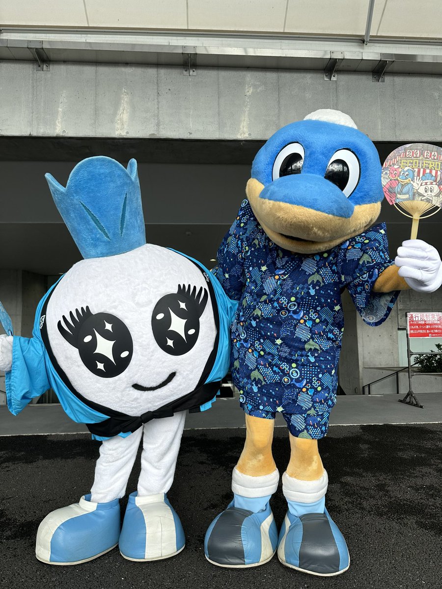 frontale_staff's tweet image. /
🗣️ ふろん太&カブレラ《1日店長候補活動》のお知らせ📢
\
アズーロ・ネロでは明日13:00〜16:00に次回の1日店長をかけてふろん太&カブレラが来店してくれます🐬
アズネロ祭りに合わせて甚兵衛などおめかしして来てくれるようですよ🫣
「みんなで決めよう!!次回1日店長選挙」を実施✨…