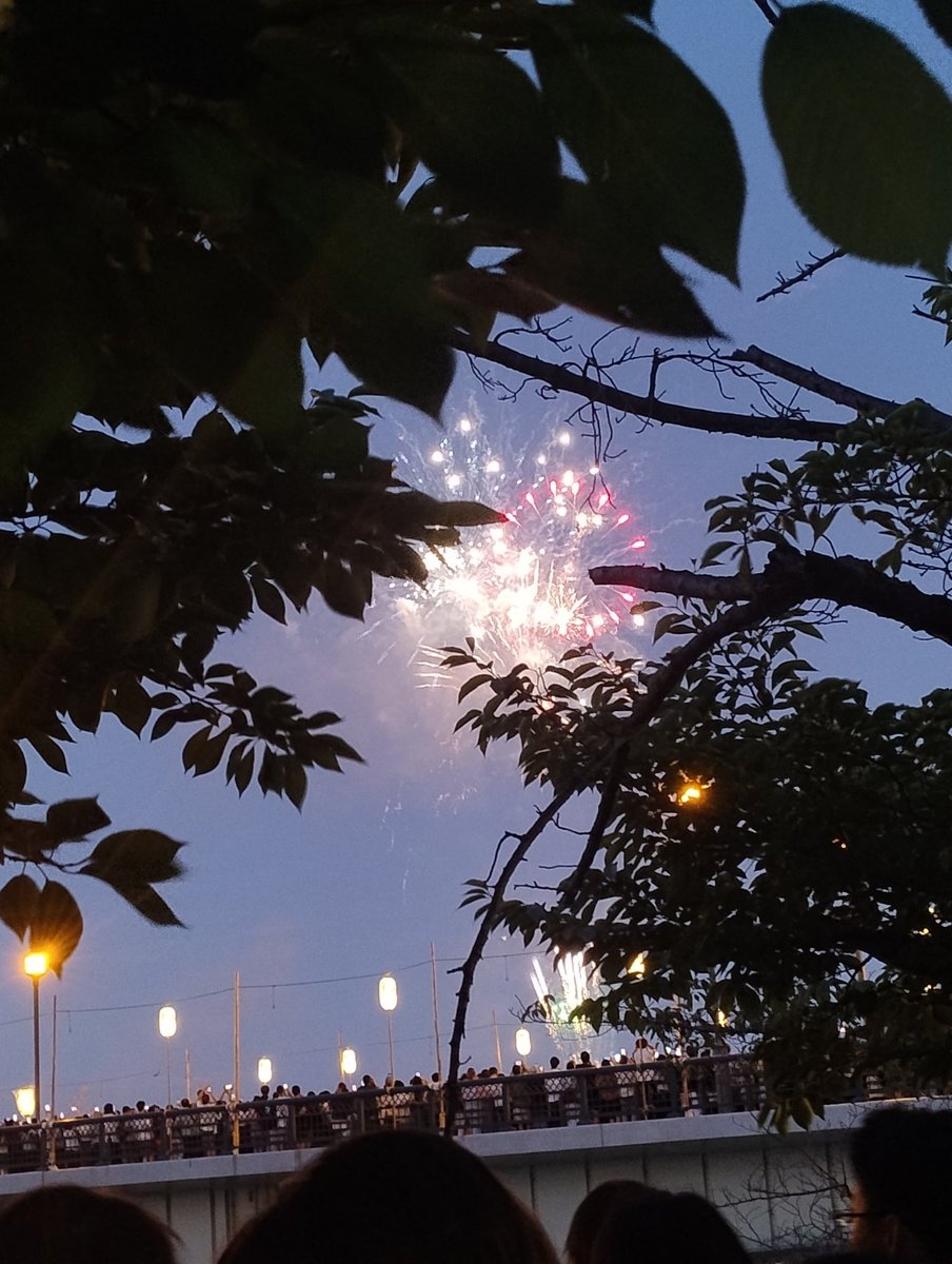 Neon🎨🖌️Paint Twins tweet media