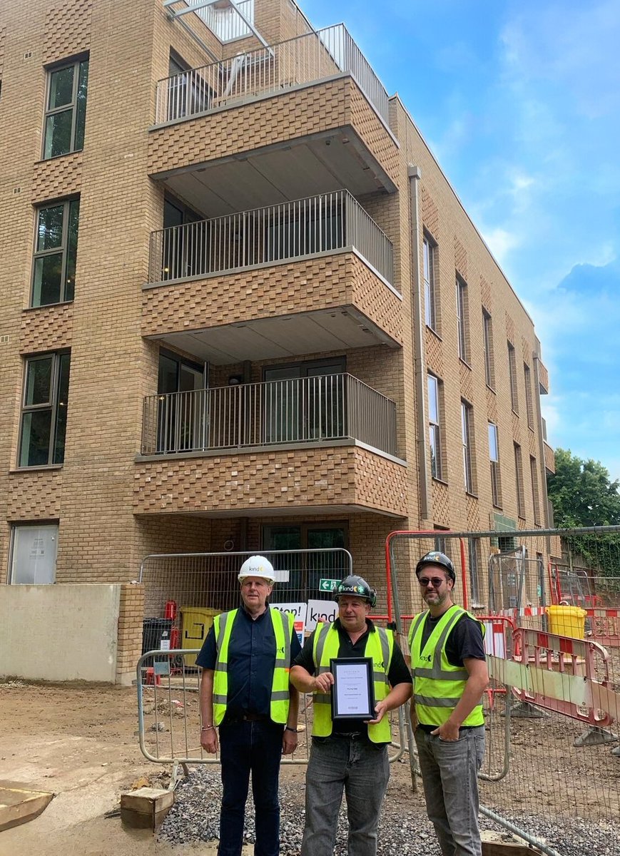 KindBuilders's tweet image. On Wednesday the site team at Putney Vale were delighted to receive a visit from PremierGuarantee’s London team, who presented them with an ‘Excellence Award’ receiving Gold certification ‘recognising the quality of site wide workmanship and management’.

#Kind #PremierGuarantee