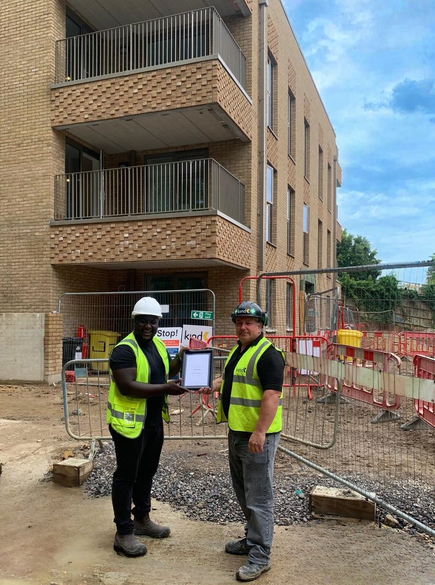 KindBuilders's tweet image. On Wednesday the site team at Putney Vale were delighted to receive a visit from PremierGuarantee’s London team, who presented them with an ‘Excellence Award’ receiving Gold certification ‘recognising the quality of site wide workmanship and management’.

#Kind #PremierGuarantee