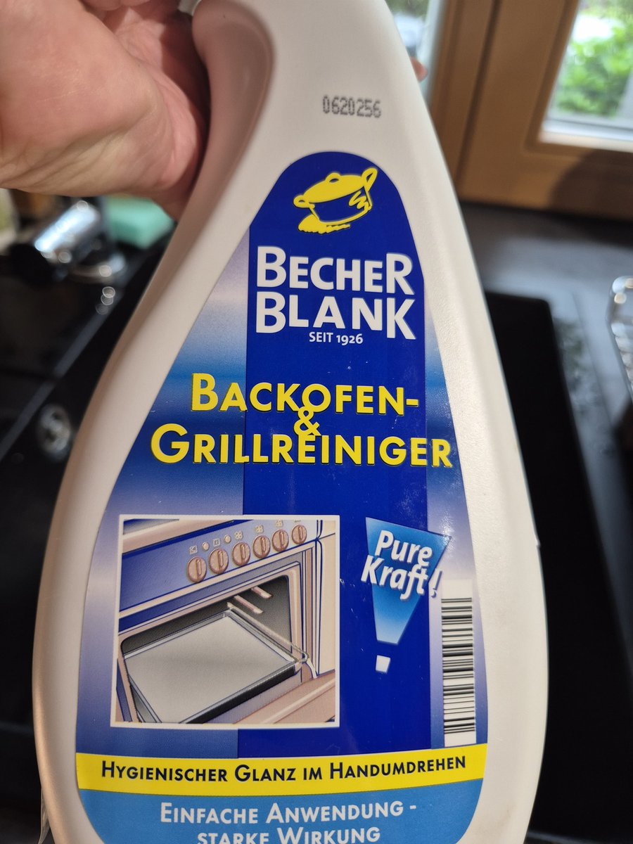 CSchmidl's tweet photo. ....irr...alle hundert jahre putz ich stundenlang mein #Backrohr
dann bekomm ich das⬇️ keine ahnung wo ich das wiedwr bekomm , in die hand und das macht tatsächlich was es soll, während ich↘️ https://t.co/3cfKkj1PU2